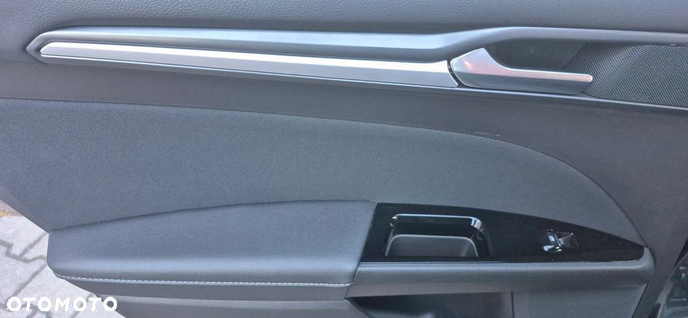 Ford Mondeo - 18