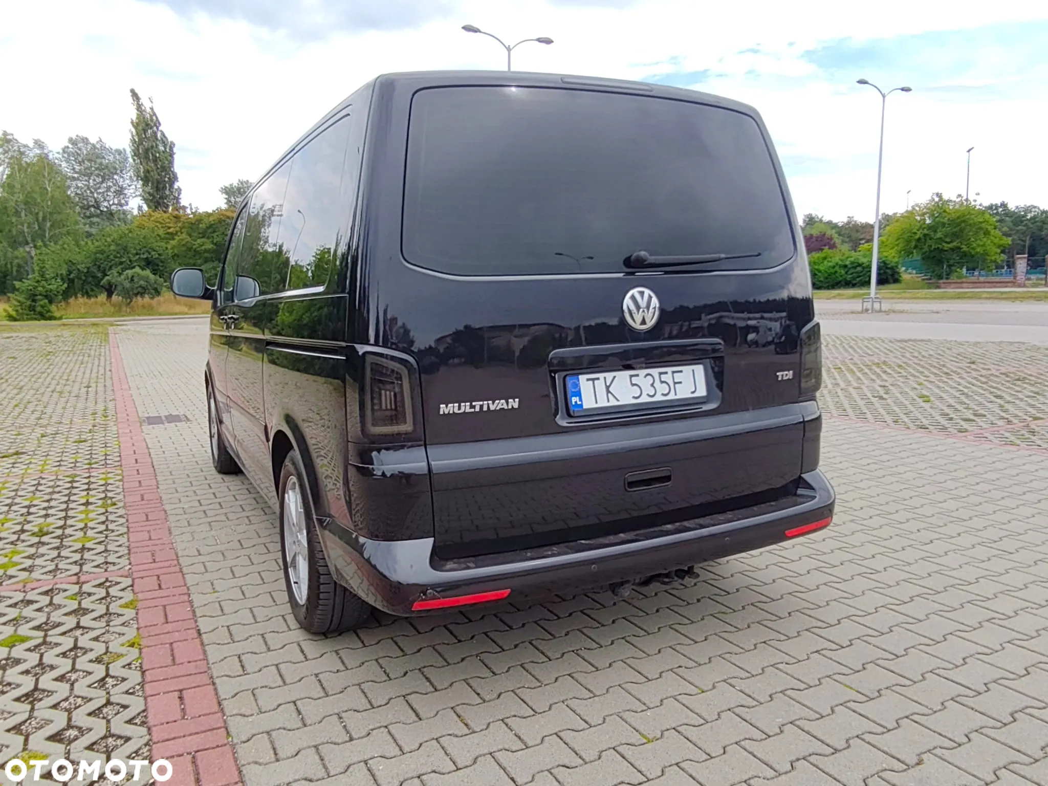 Volkswagen Multivan - 32