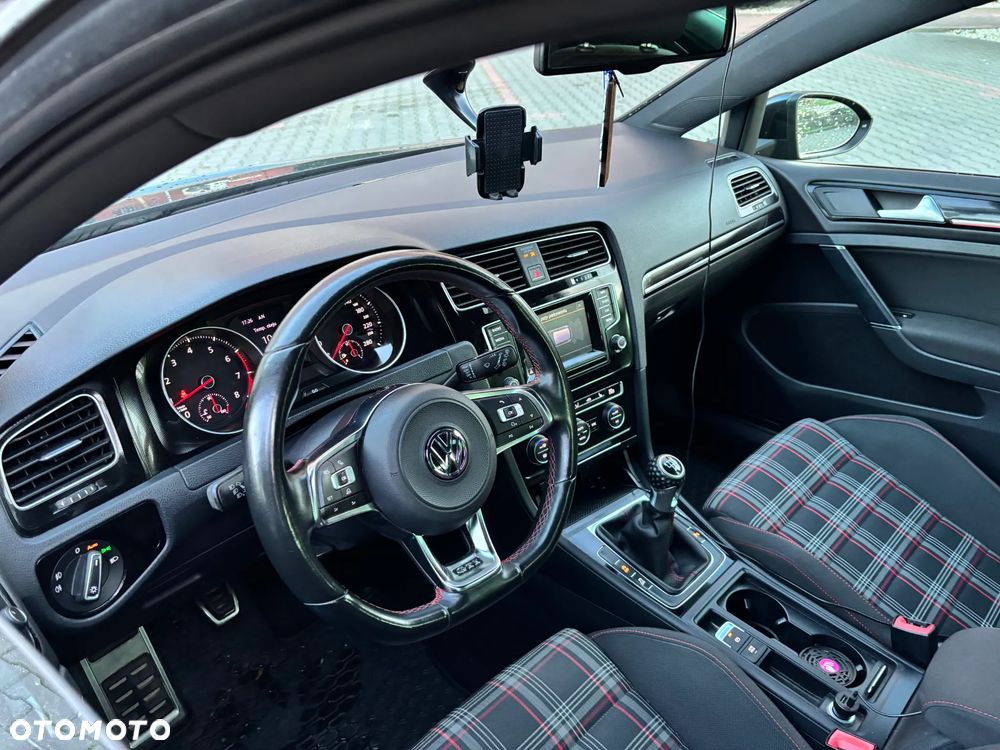Volkswagen Golf 2.0 TSI BMT GTI - 34
