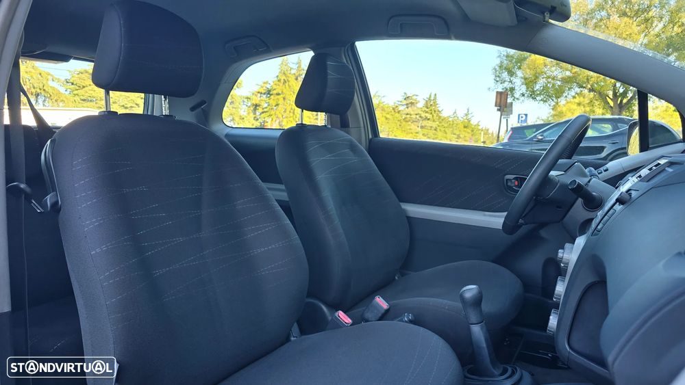 Toyota Yaris 1.0 VVT-i AC Manual - 36