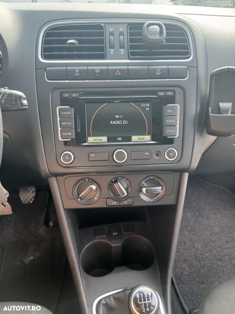 Volkswagen Polo 1.4 FSI Special - 9