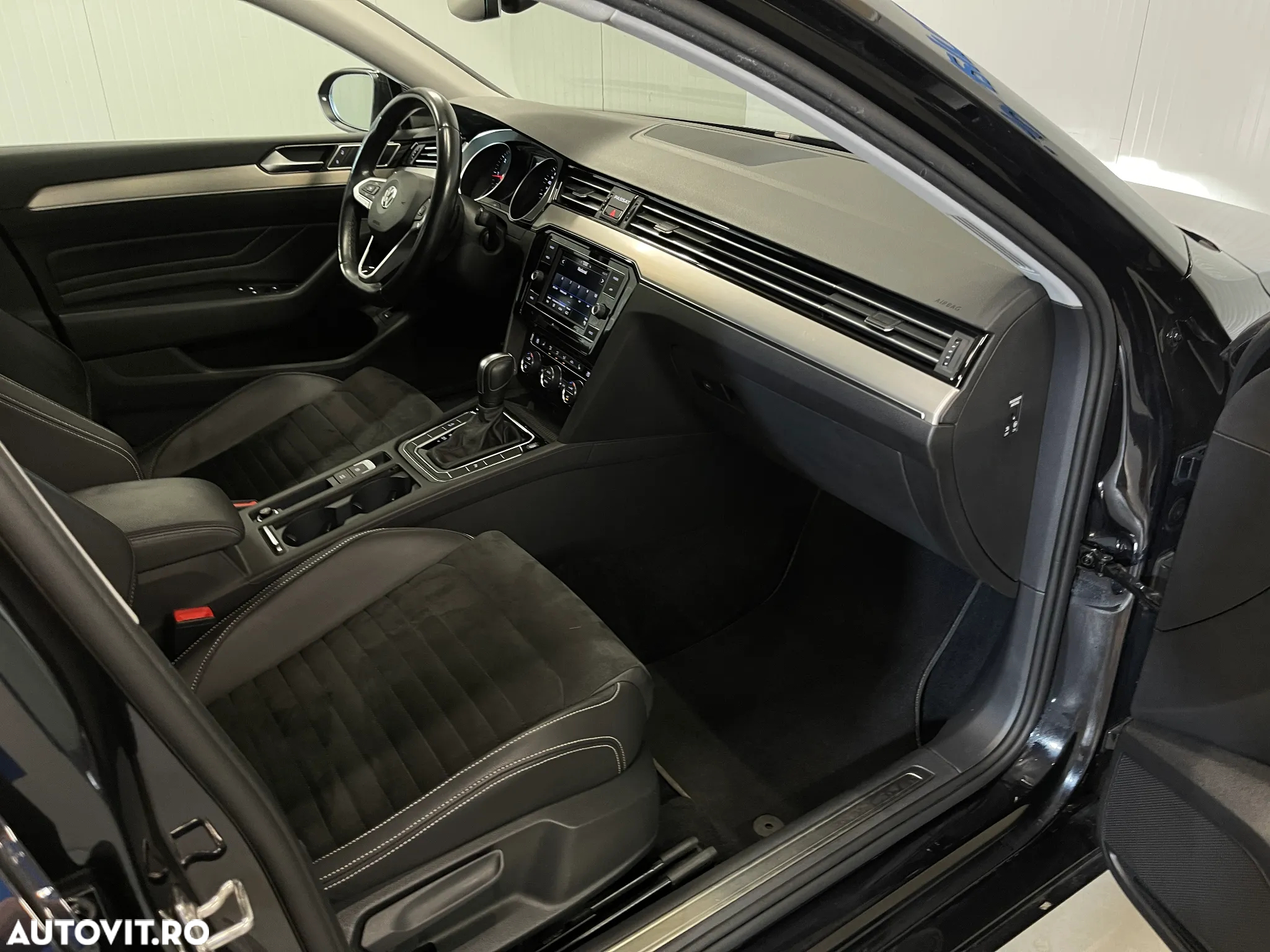 Volkswagen Passat 2.0 TDI DSG Highline - 9