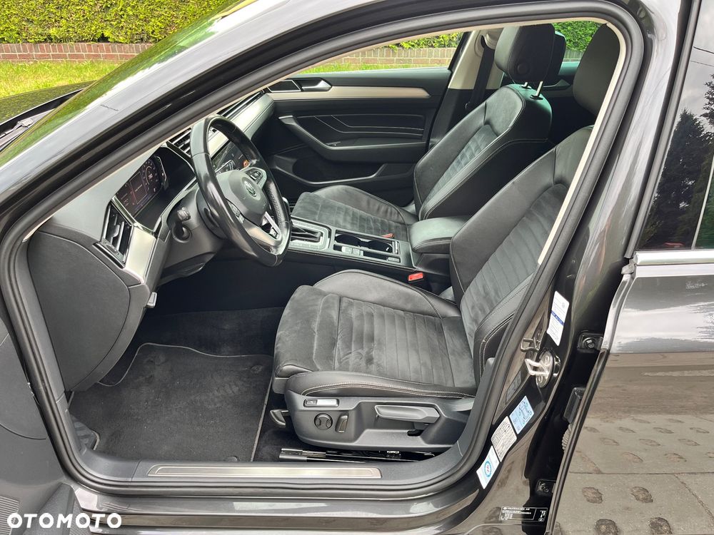 Volkswagen Passat 2.0 TDI SCR DSG Highline - 23
