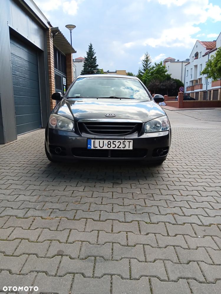 Kia Cerato 1.6 LX / Family - 6