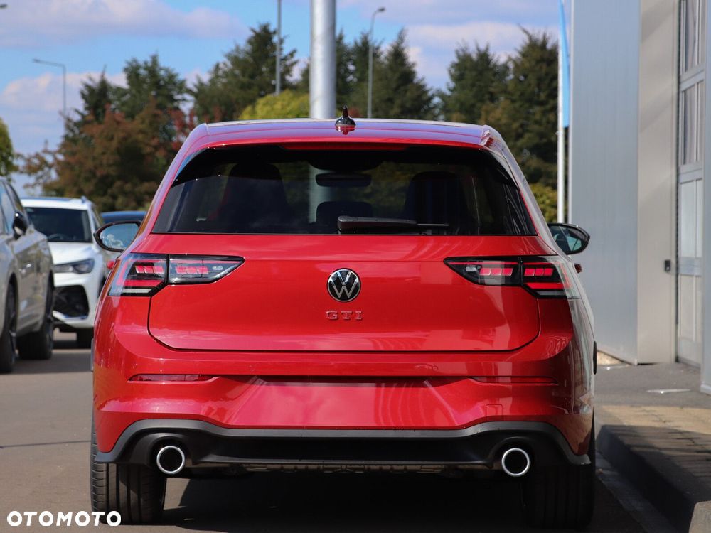 Volkswagen Golf - 3