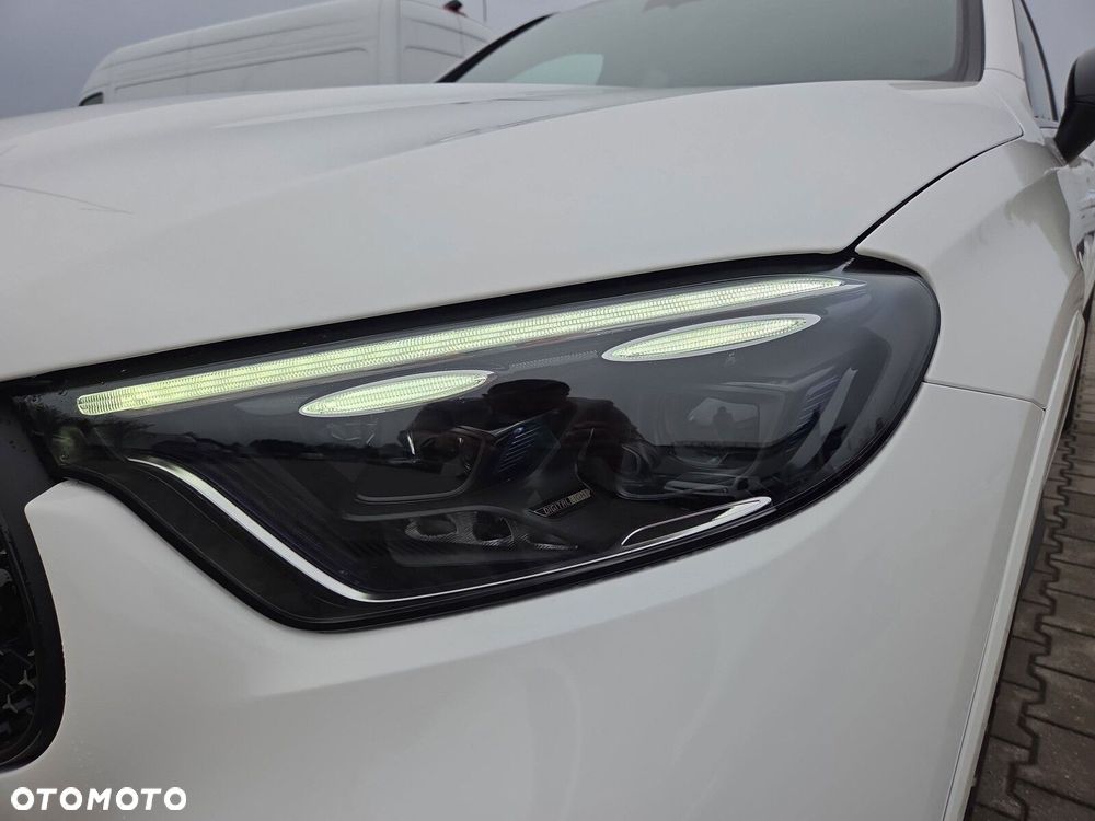 Mercedes-Benz GLC - 23