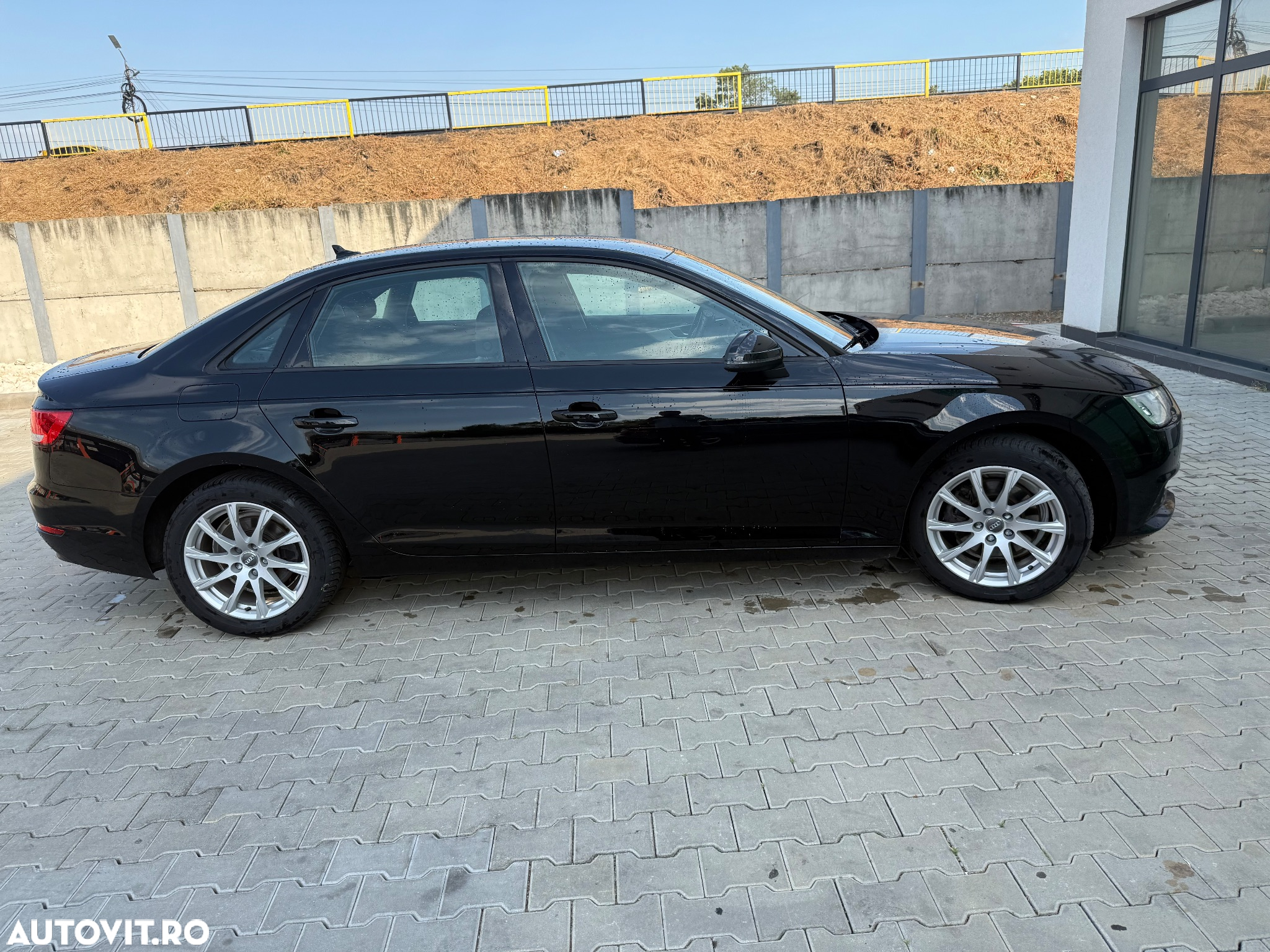 Audi A4 2.0 TDI S tronic - 3