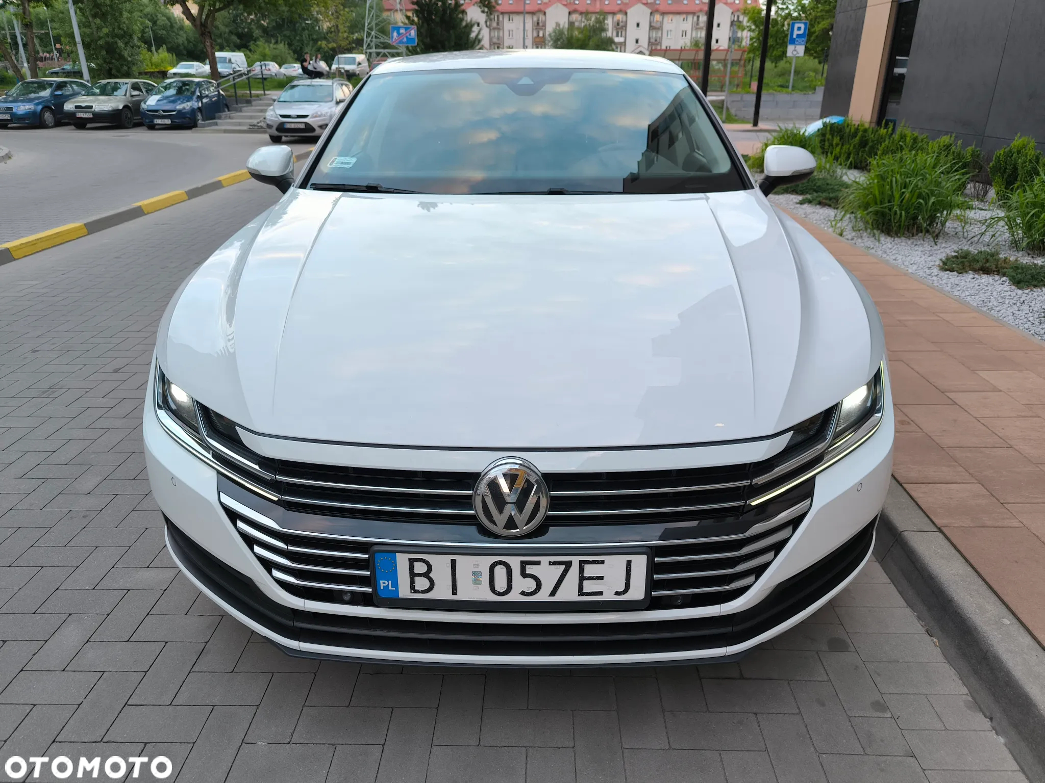 Volkswagen Arteon 2.0 TSI Elegance DSG - 2