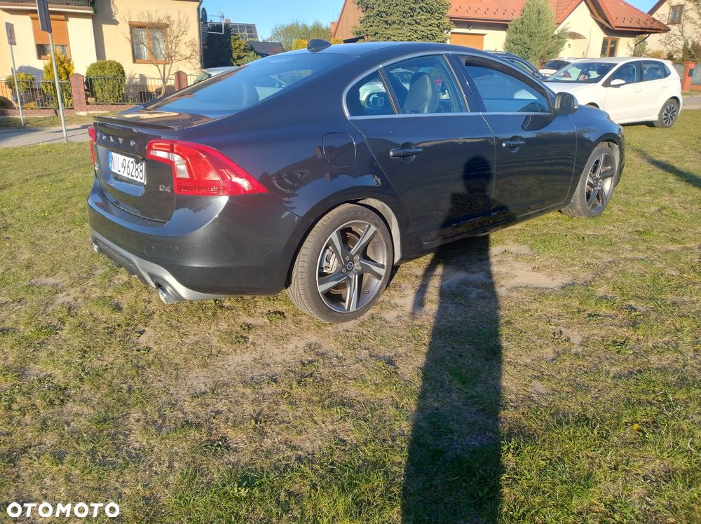 Volvo S60 D4 Geartronic Momentum - 25