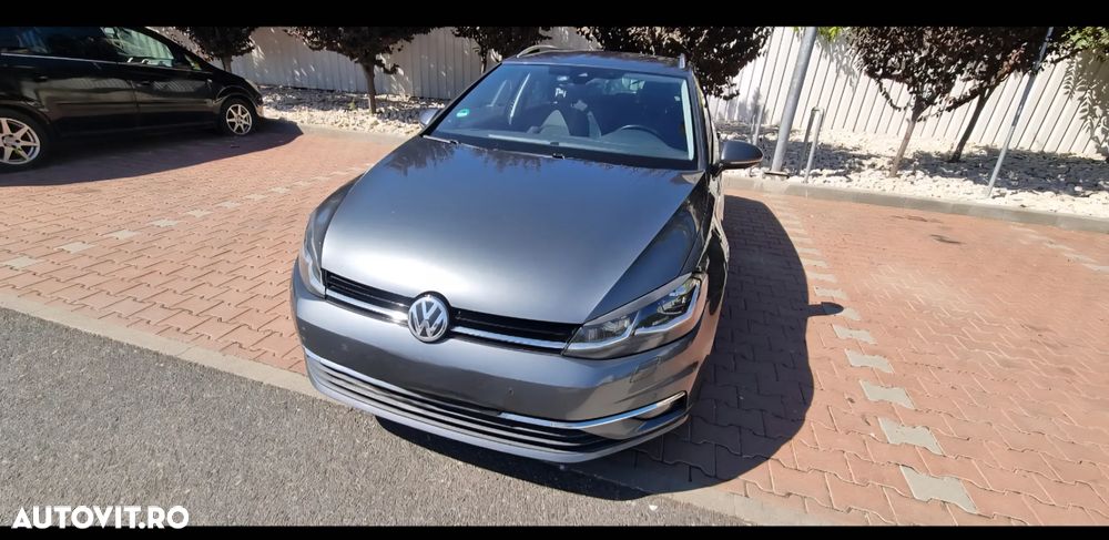 Volkswagen Golf - 6