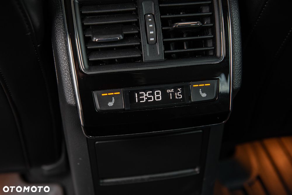 Skoda Superb 2.0 TDI DSG L&K - 24