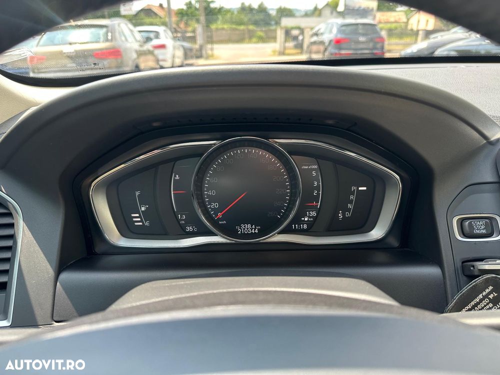 Volvo XC 60 D4 Geartronic Momentum - 17