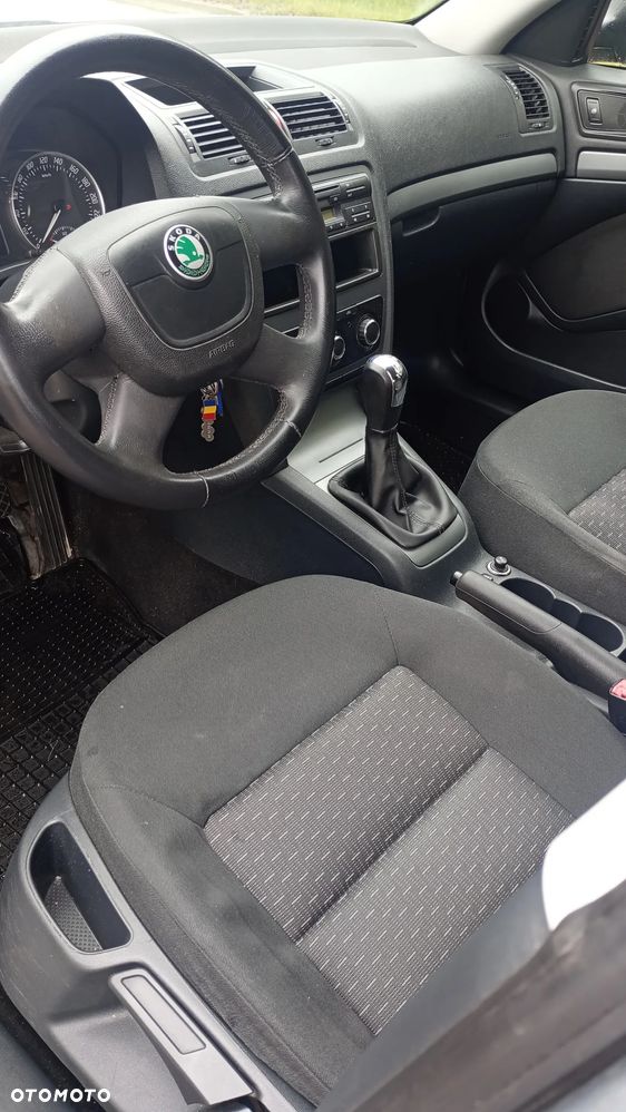 Skoda Octavia 1.6 Classic - 7