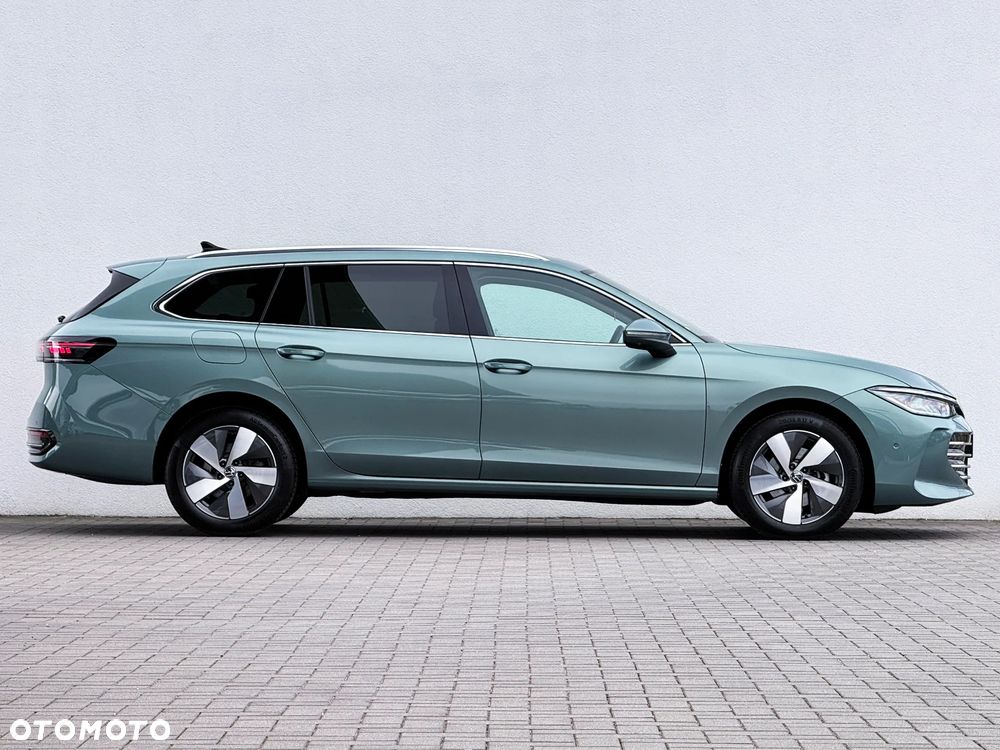 Volkswagen Passat Variant 2.0 TDI EVO Elegance DSG - 4
