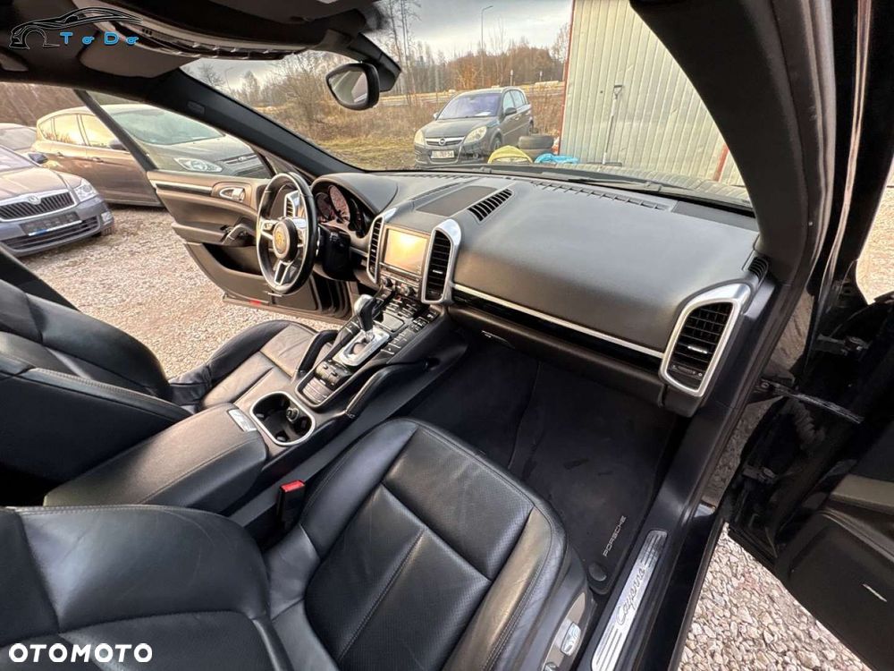 Porsche Cayenne Diesel Platinum Edition - 38