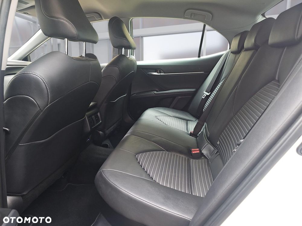 Toyota Camry 2.5 Hybrid Prestige CVT - 10