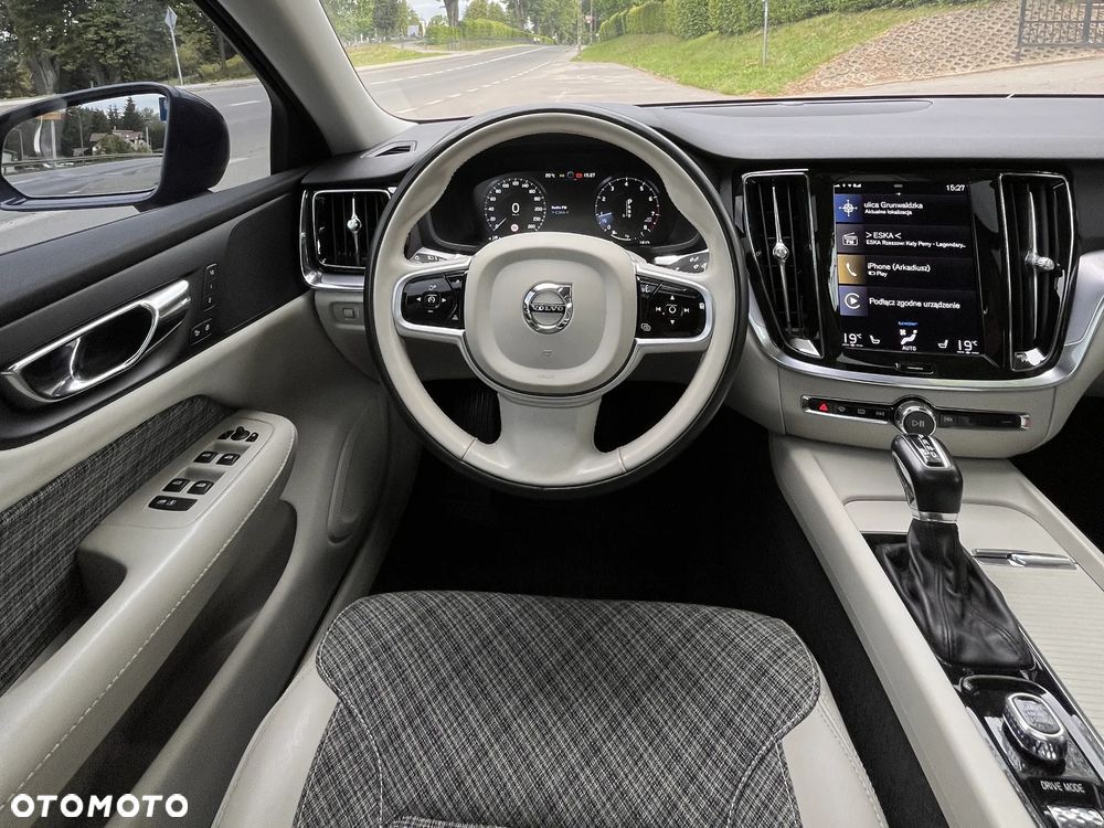 Volvo S60 T6 AWD Momentum Pro - 16