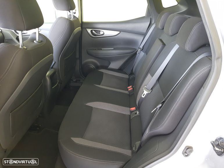 Nissan Qashqai 1.5 dCi N-Connecta - 8