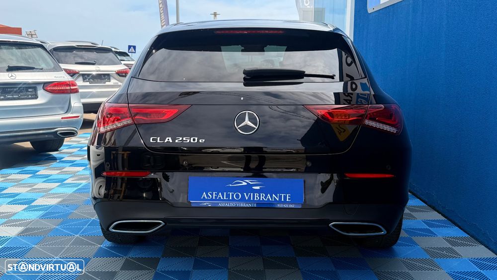 Mercedes-Benz CLA 250 e 8G-DCT AMG Line - 5
