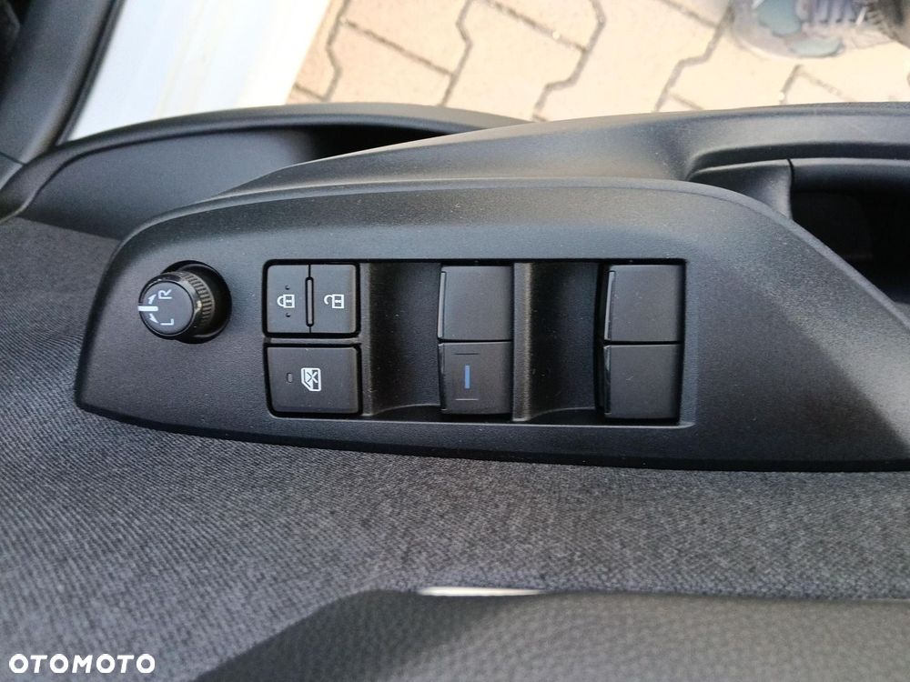 Toyota Yaris - 16