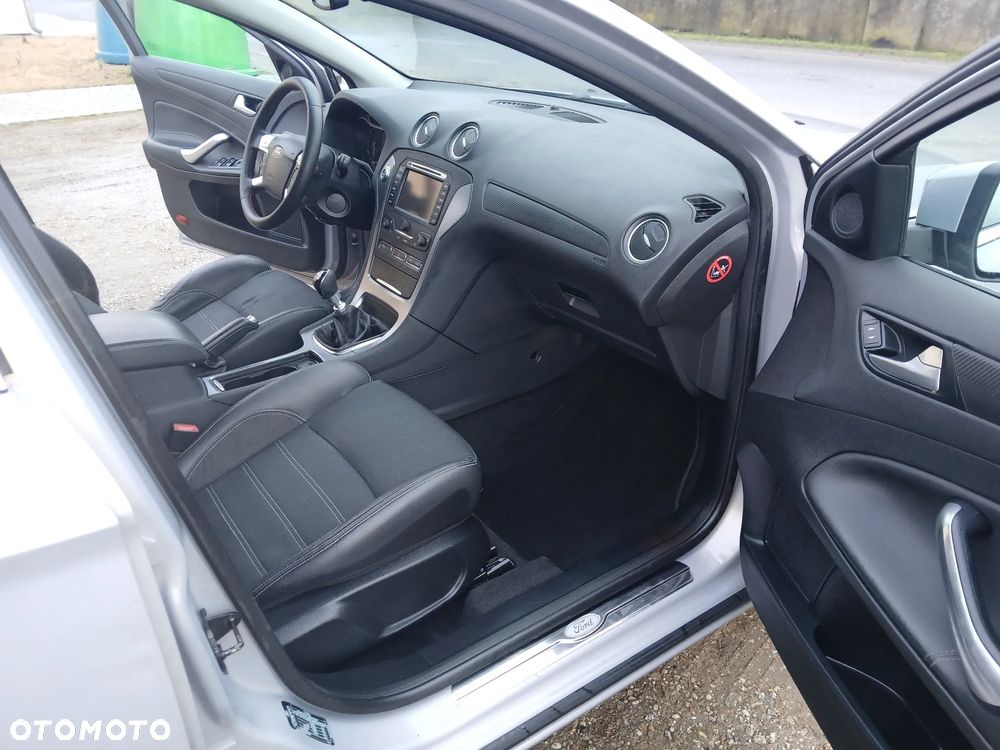 Ford Mondeo 2.2 TDCi Titanium - 23