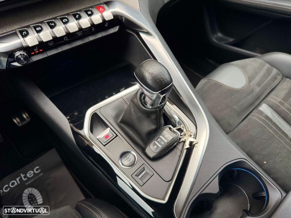 Peugeot 3008 1.2 PureTech GT - 27