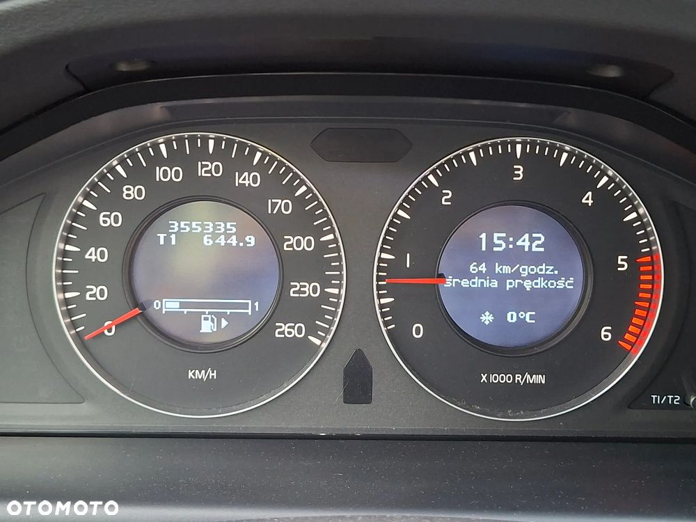 Volvo V70 D5 AWD Summum - 17