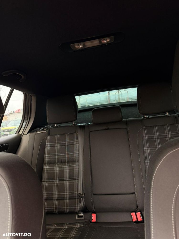 Volkswagen Golf 2.0 DPF GTD - 7