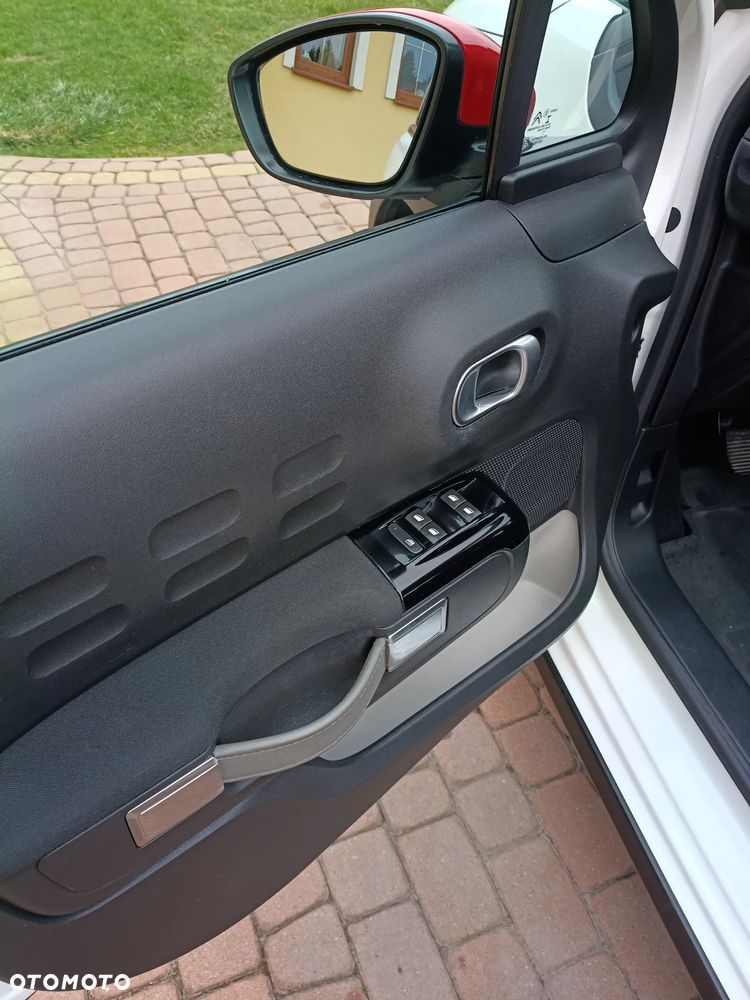 Citroën C3 1.2 PureTech Shine S&S - 18