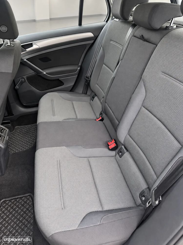 VW Golf - 15