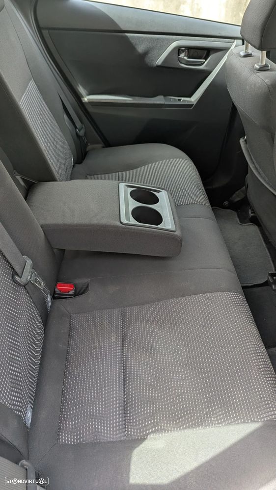 Toyota Auris 1.8 HSD P.Te.+17+E.Al.+Navi - 24