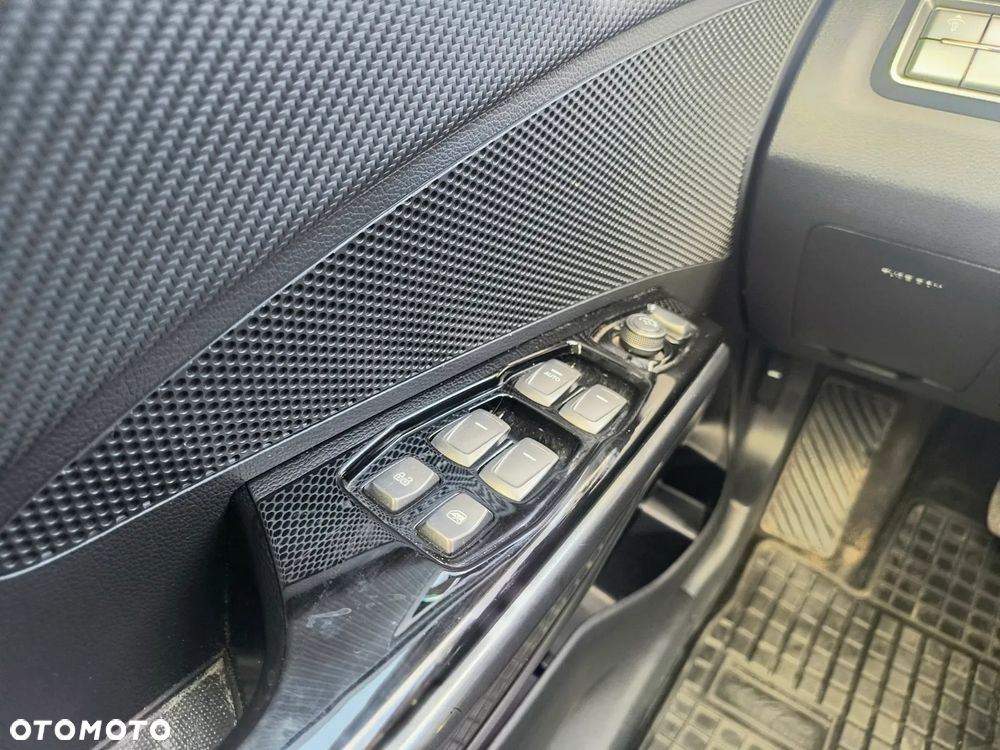 SsangYong/KGM Tivoli 1.5 T-GDI Onyx - 25