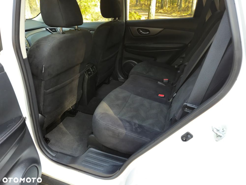 Nissan Rogue - 22