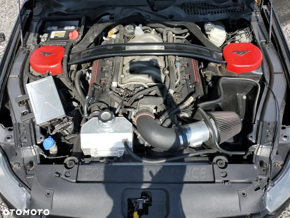 Ford Mustang 5.0 V8 GT - 10