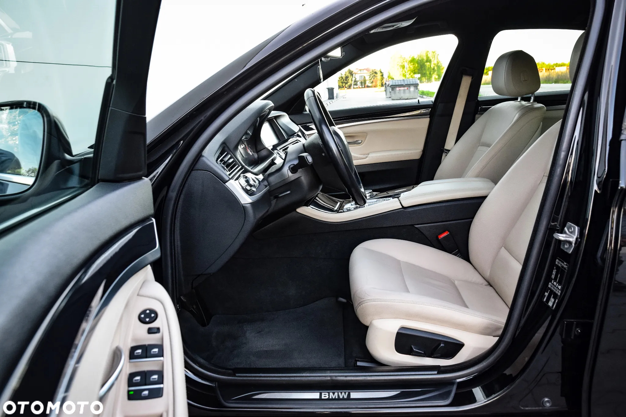 BMW Seria 5 518d Luxury Line sport - 18