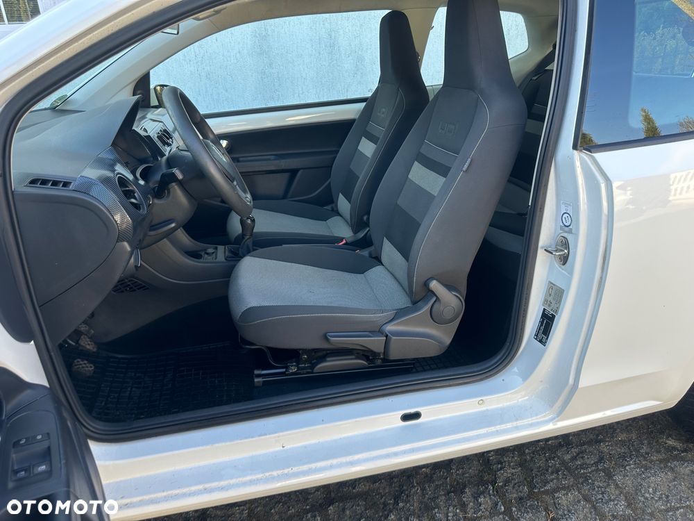 Volkswagen up! BlueMotion Technology street - 7