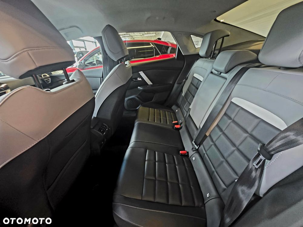 Citroën C4X 1.2 mHEV Max eDCT6 - 11
