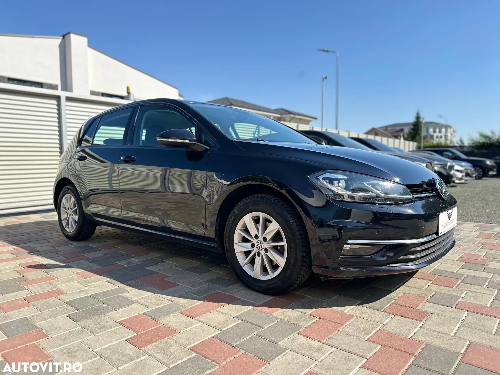 Volkswagen Golf 1.0 TSI DSG Comfortline - 3