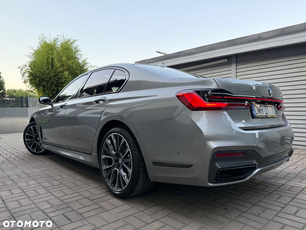 BMW Seria 7 745e - 3
