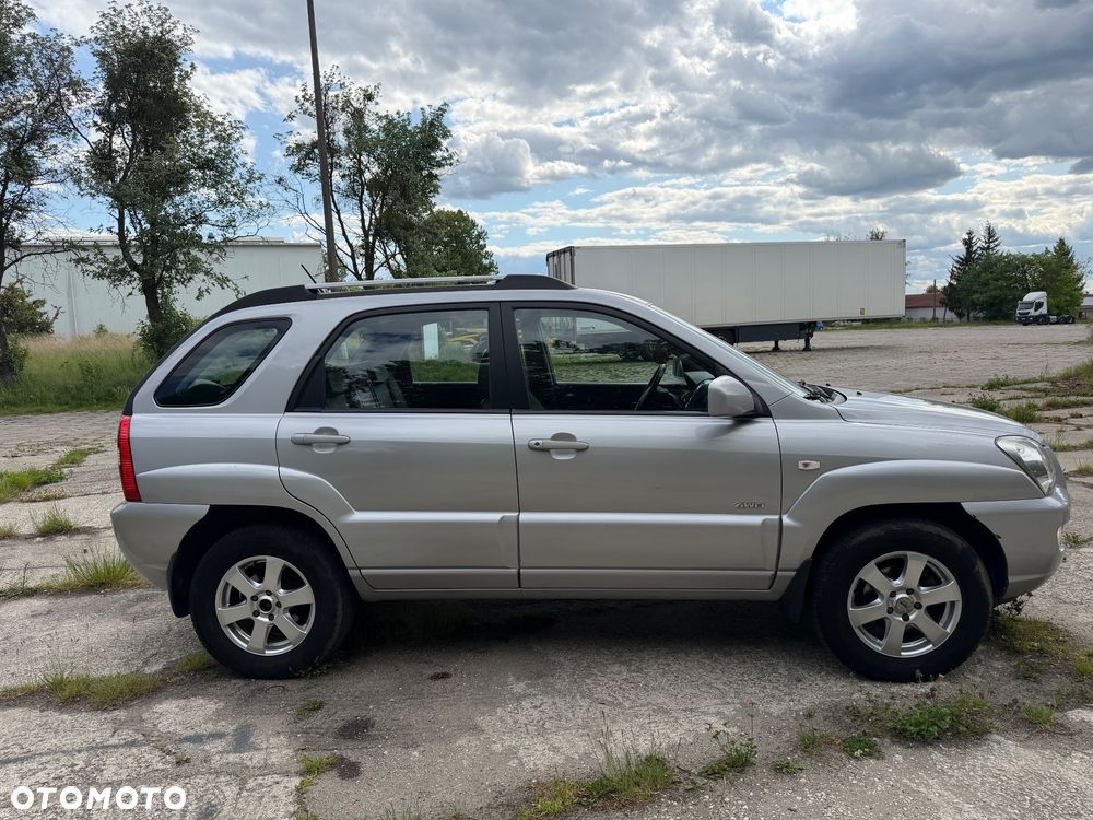 Kia Sportage 2.0 CRDi Tour + - 4