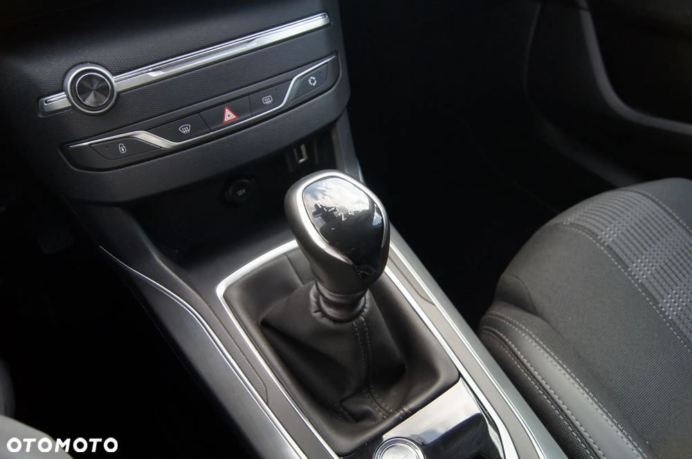 Peugeot 308 BlueHDi 130 Stop & Start Style - 16