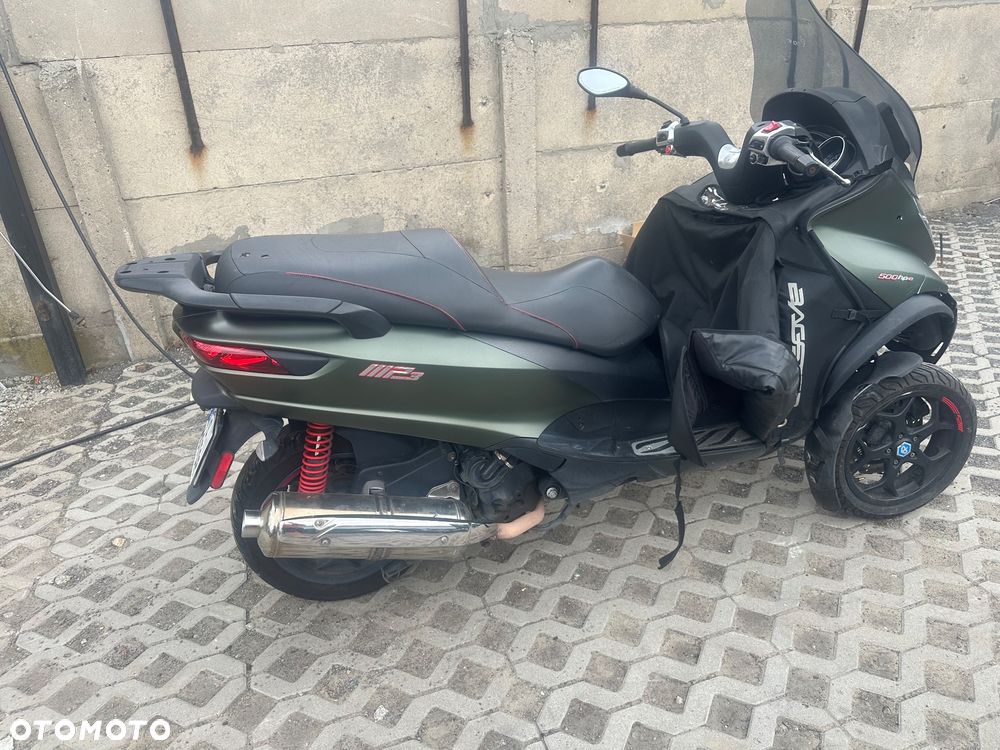 Piaggio MP-3 - 12