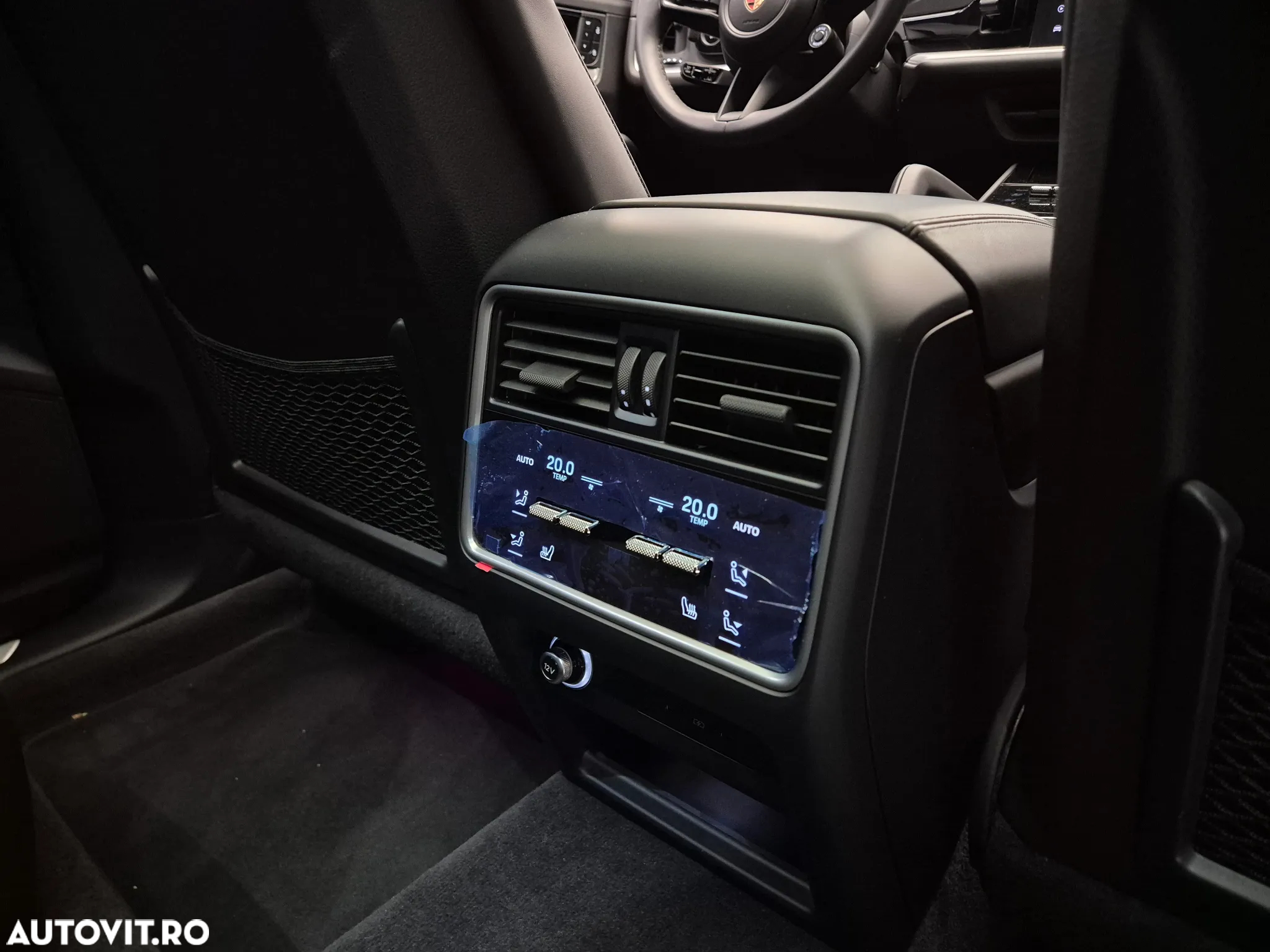 Porsche Cayenne Coupe E-Hybrid - 9
