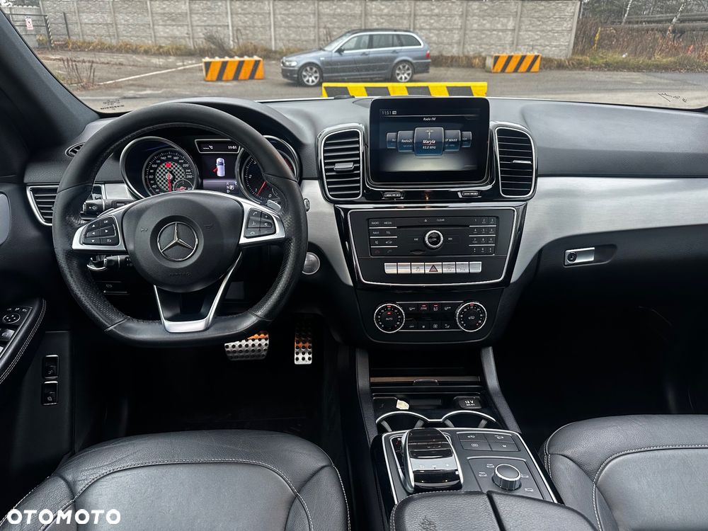 Mercedes-Benz GLE 250 d 4Matic 9G-TRONIC AMG Line - 13