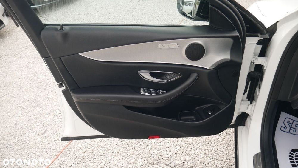 Mercedes-Benz Klasa E - 12