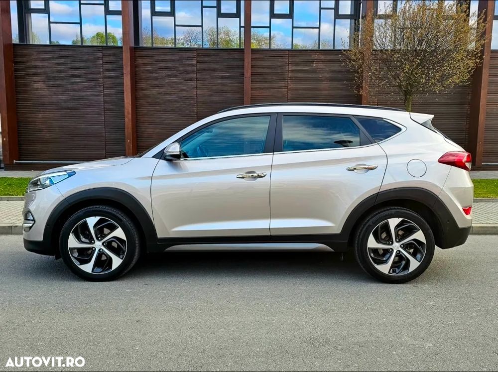 Hyundai Tucson 2.0 CRDI 4WD Automatik Advantage - 5
