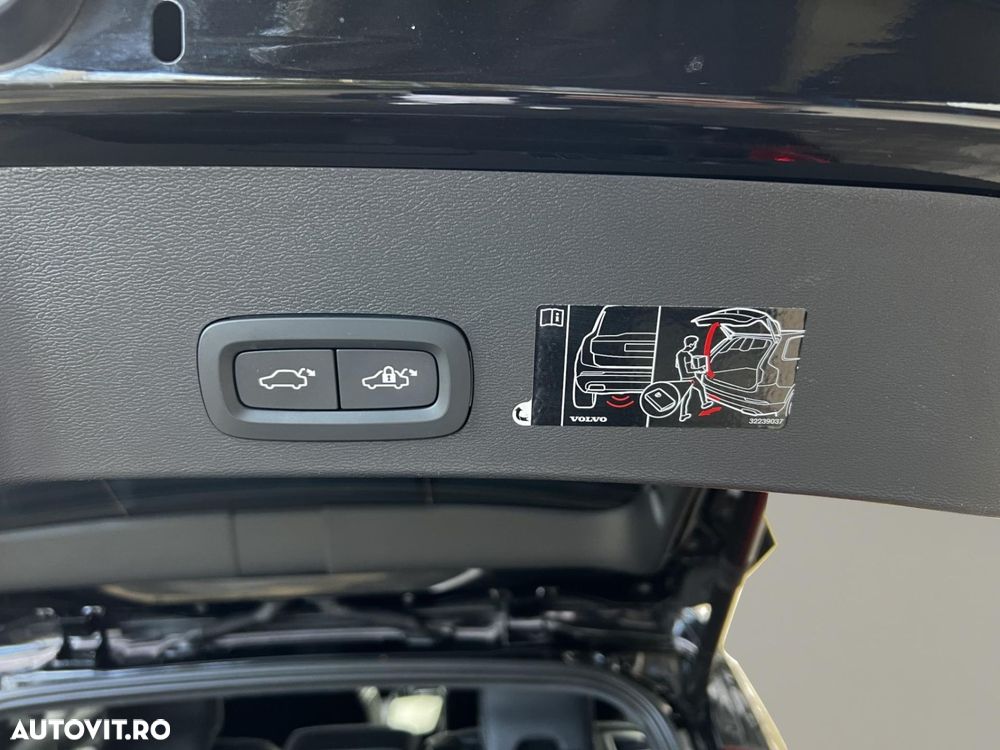 Volvo XC 40 P8 AWD Recharge RDesign - 34