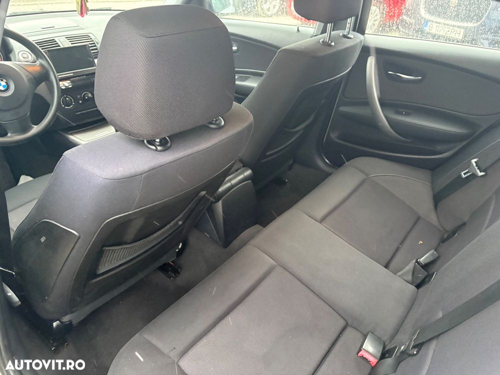 BMW Seria 1 120i - 9
