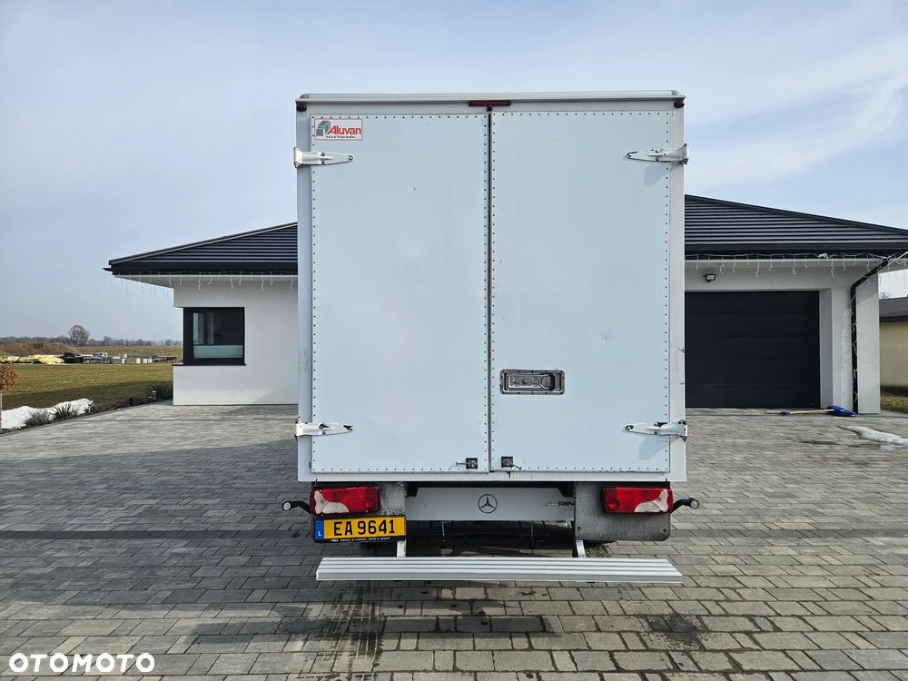 Mercedes-Benz Sprinter - 6