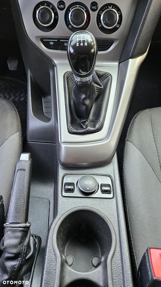 Ford Focus 1.6 Edition - 23